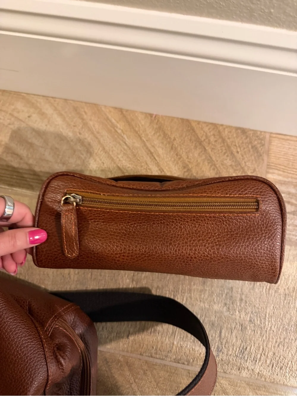 AG Leather Travel Bag Shoe Compartment 100% Pull Up Cognac Leather + Case